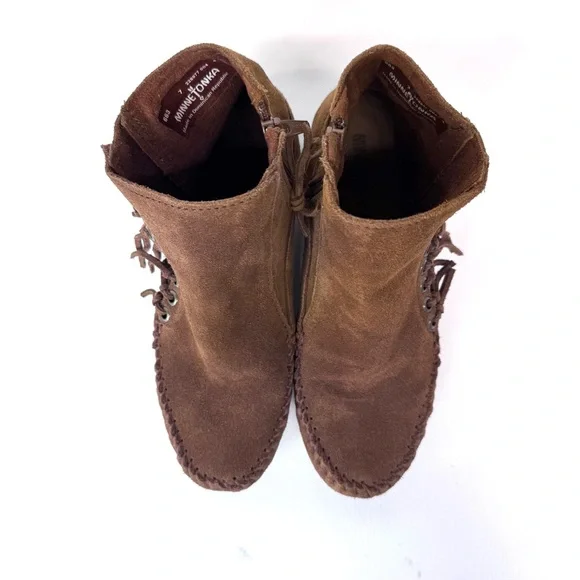 Minnetonka Willow bootie w fringe in dusty brown - sz 7 - BWOT - Picture 11 of 14